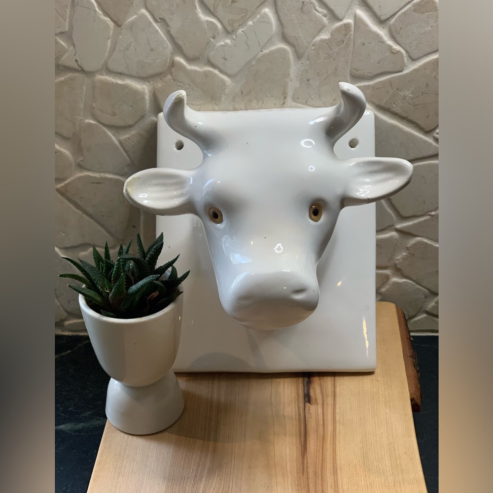 HIMARK | Vintage White Ceramic Wall Mount Cow Head Hook